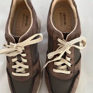 Life Stride Women's Brown and Tan Sneakers